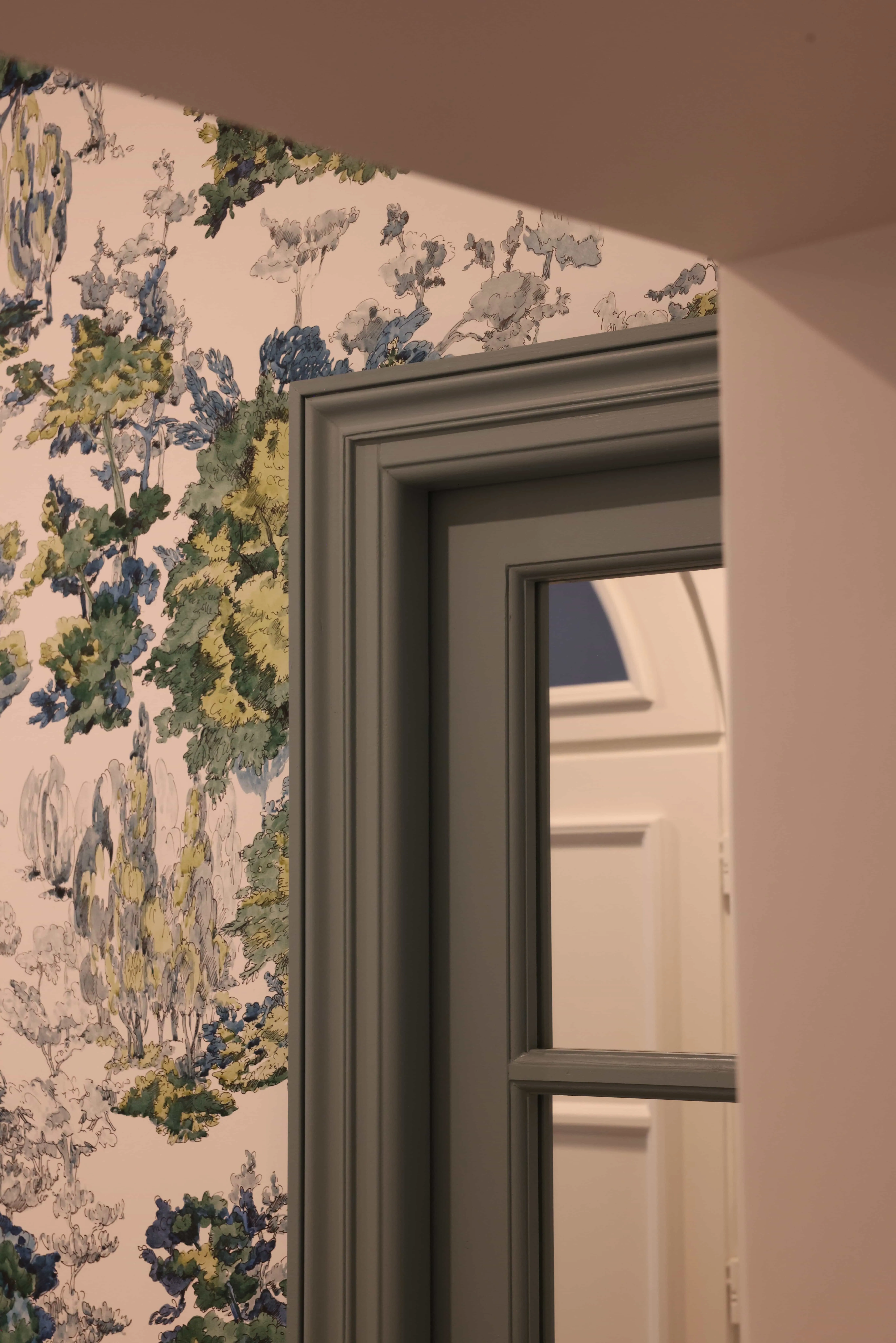Intérieur d’un appartement versaillais rénové par Atelier du 8